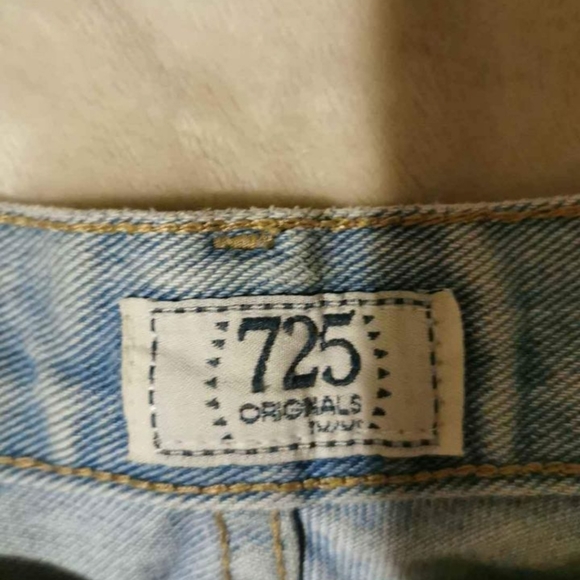 725 Original Distressed Jeans - Picture 2 of 3